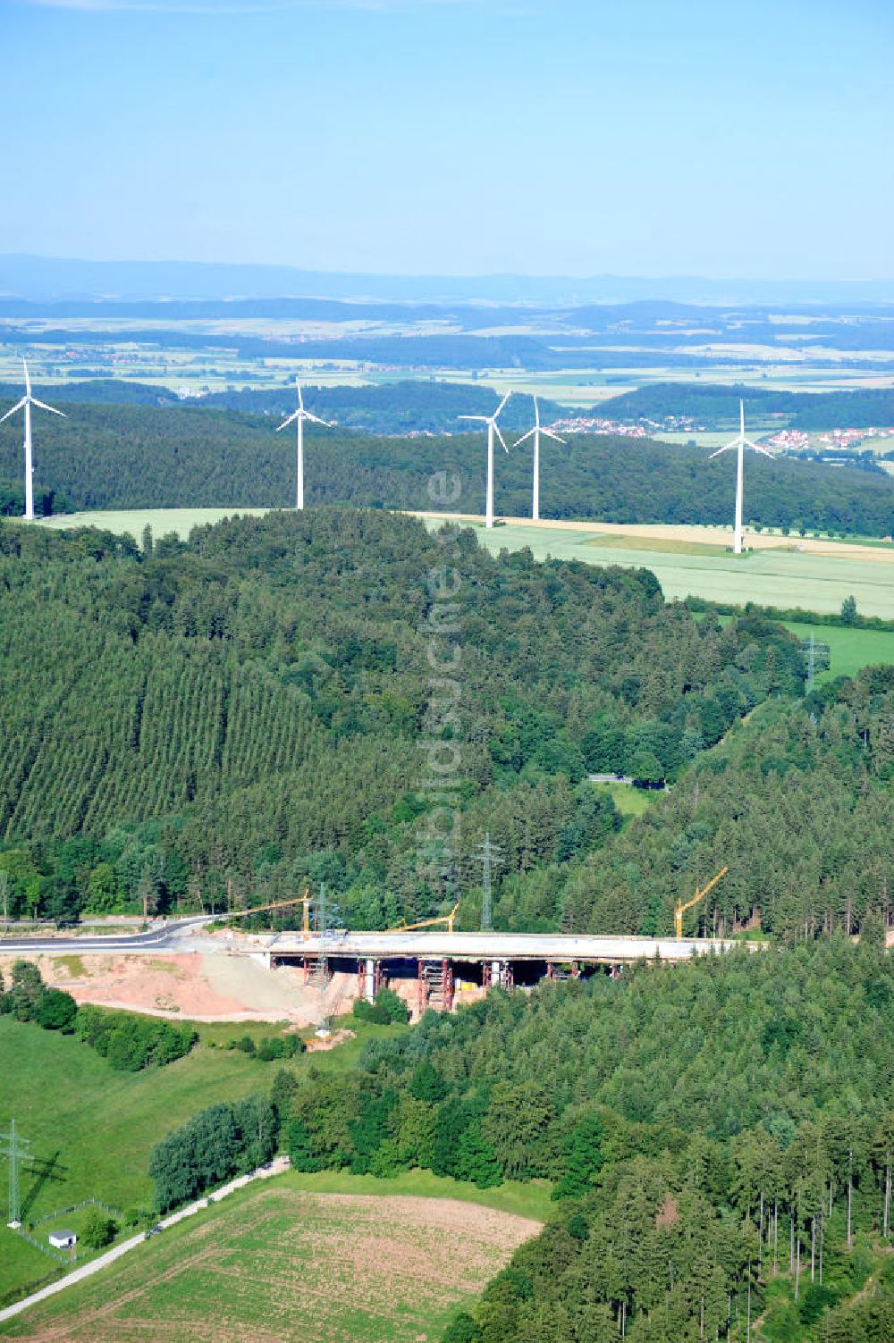 Uslar von oben - Baustelle Umgehungsstraße B241 mit Talbrücke Volpriehausen nahe Uslar in Niedersachsen