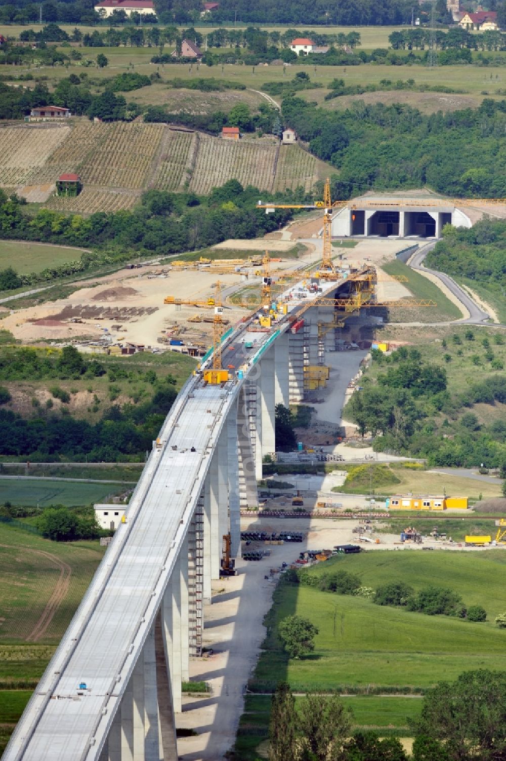 Luftaufnahme Karsdorf - Baustelle Unstruttalbrücke der Deutschen Bahn bei Karsdorf in Sachsen-Anhalt