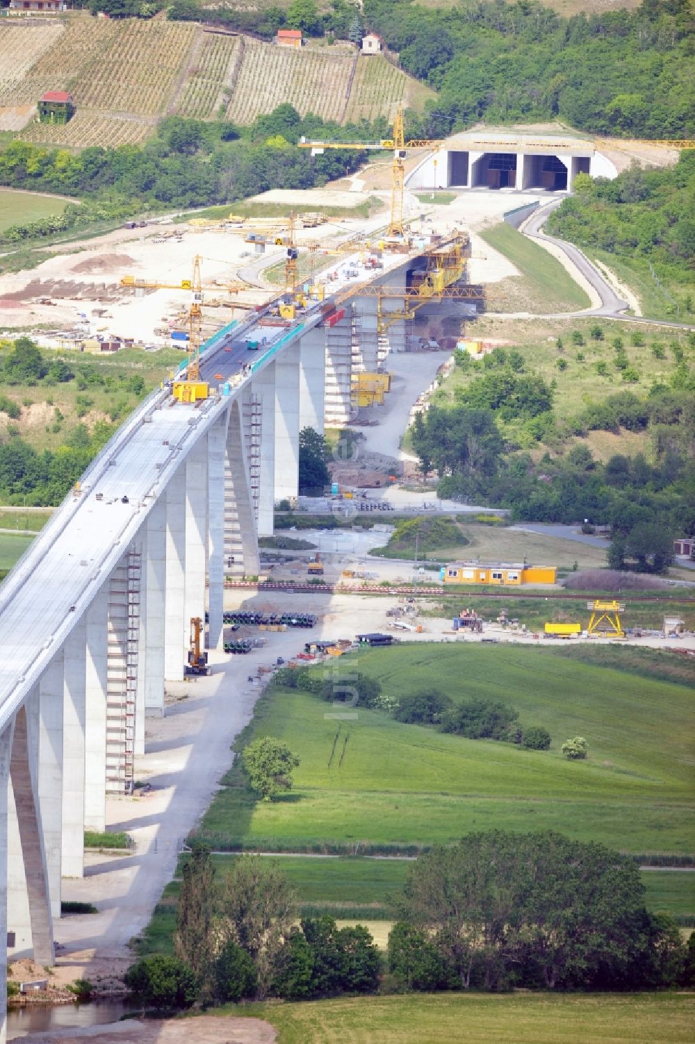 Luftbild Karsdorf - Baustelle Unstruttalbrücke der Deutschen Bahn bei Karsdorf in Sachsen-Anhalt