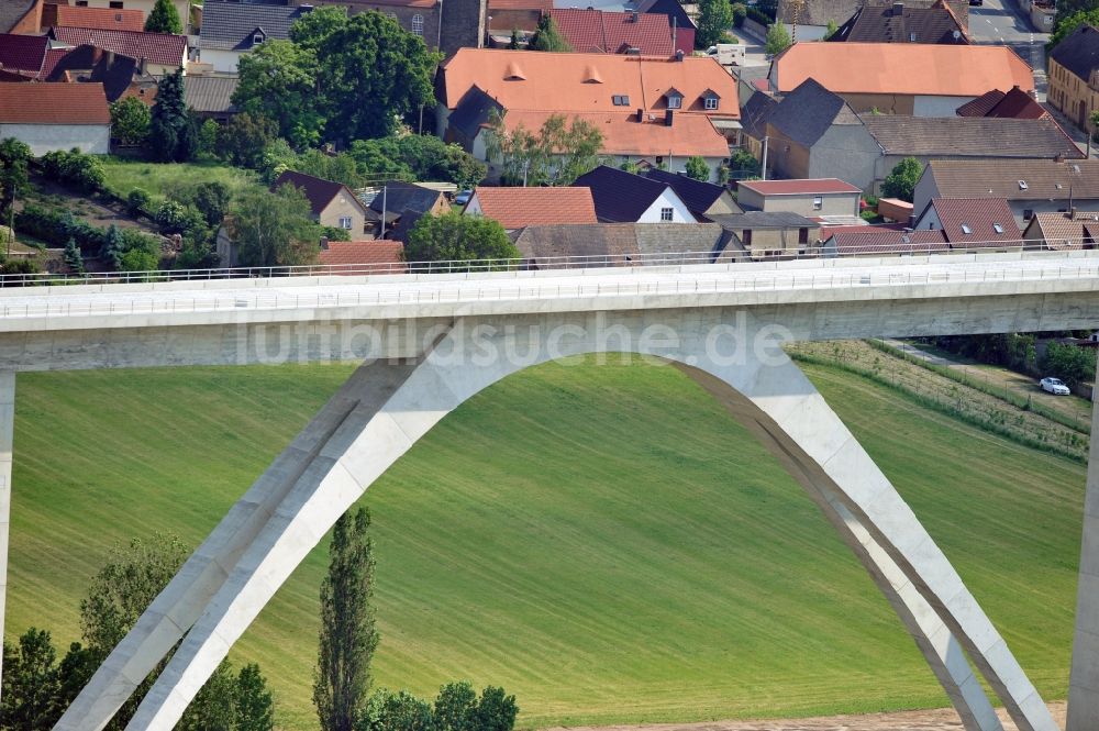 Karsdorf aus der Vogelperspektive: Baustelle Unstruttalbrücke der Deutschen Bahn bei Karsdorf in Sachsen-Anhalt