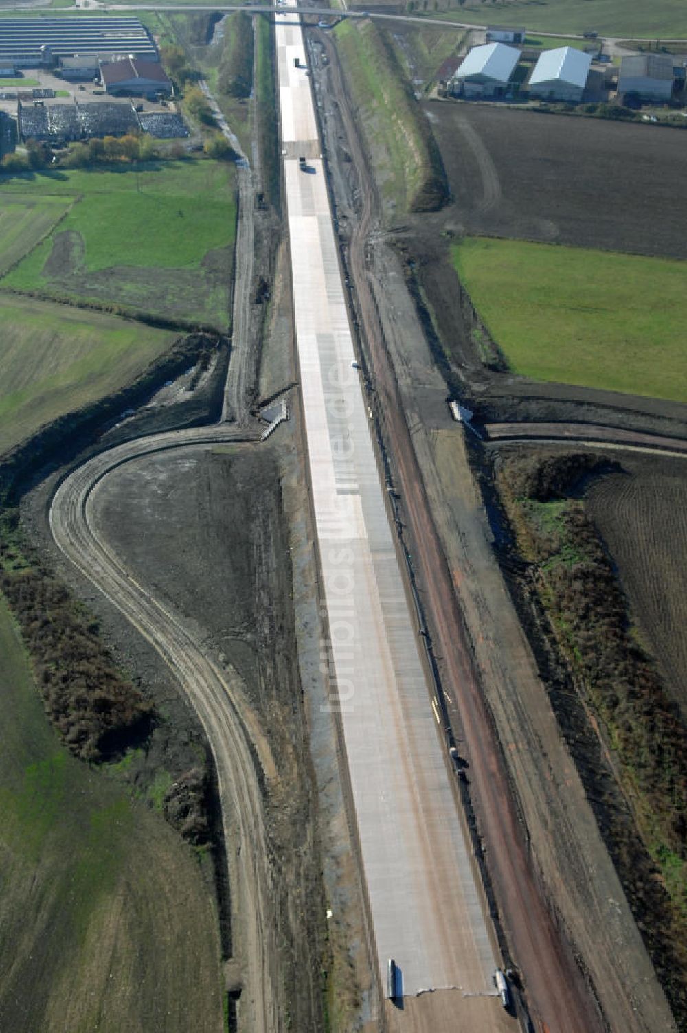 Hastrungsfeld aus der Vogelperspektive: Baustelle A4 einer Unterführung bei Hastrungsfeld