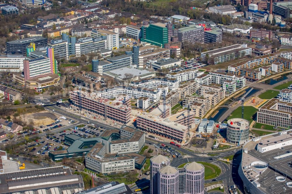 Essen von oben - Baustelle der Unternehmenszentrale der Funke Mediengruppe am Berliner Platz in Essen im Bundesland Nordrhein-Westfalen