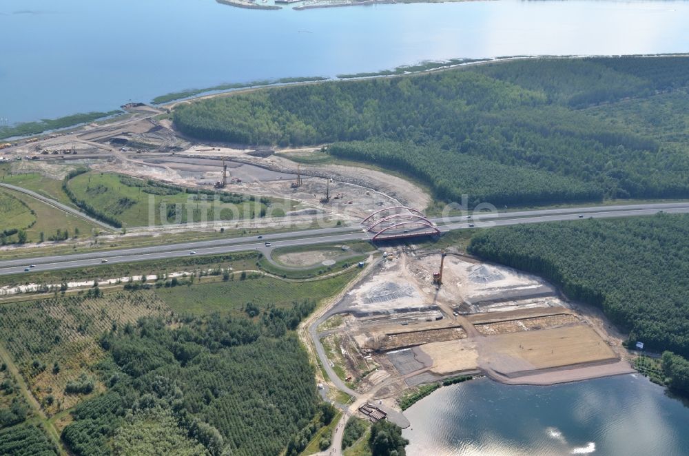 Zwenkau von oben - Baustelle Verbindungskanal Harthkanal zwischen Zwenkauer See und Cospudener See in Zwenkau im Bundesland Sachsen