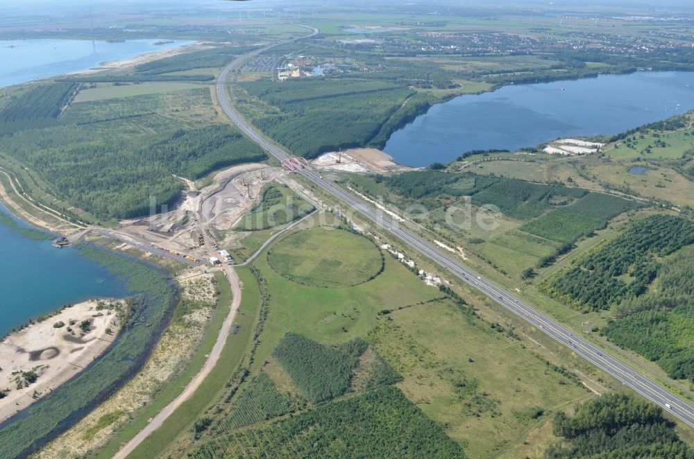 Luftaufnahme Zwenkau - Baustelle Verbindungskanal Harthkanal zwischen Zwenkauer See und Cospudener See in Zwenkau im Bundesland Sachsen