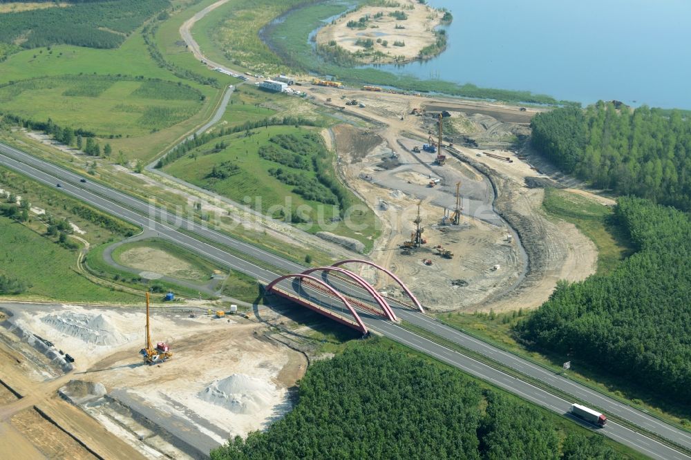 Zwenkau von oben - Baustelle Verbindungskanal Harthkanal zwischen Zwenkauer See und Cospudener See in Zwenkau im Bundesland Sachsen