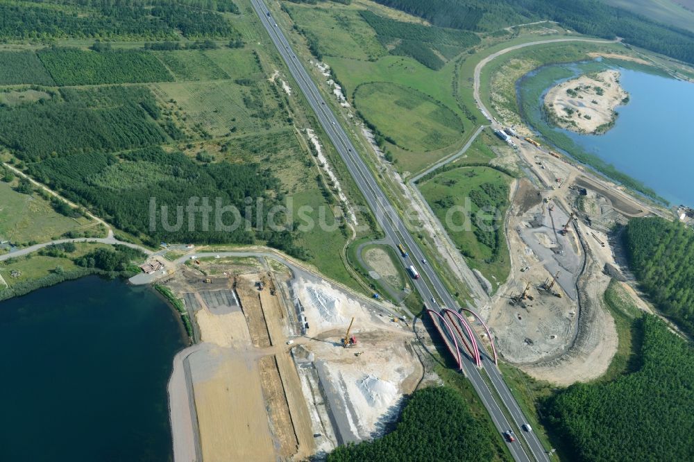 Luftbild Zwenkau - Baustelle Verbindungskanal Harthkanal zwischen Zwenkauer See und Cospudener See in Zwenkau im Bundesland Sachsen