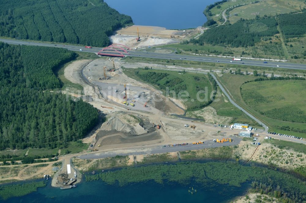 Luftbild Zwenkau - Baustelle Verbindungskanal Harthkanal zwischen Zwenkauer See und Cospudener See in Zwenkau im Bundesland Sachsen