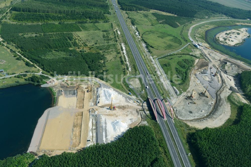 Luftbild Zwenkau - Baustelle Verbindungskanal Harthkanal zwischen Zwenkauer See und Cospudener See in Zwenkau im Bundesland Sachsen