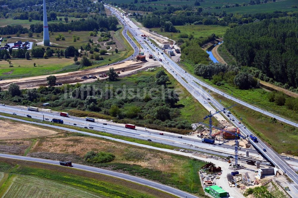 Schönerlinde aus der Vogelperspektive: Baustelle an der Verkehrsführung am Autobahnkreuz der BAB A114 - A10 - Dreieck Pankow in Schönerlinde im Bundesland Brandenburg, Deutschland