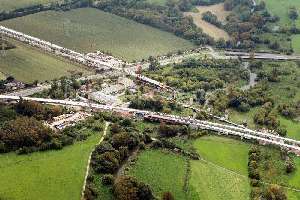 Rattmannsdorf von oben - Baustelle Viadukt des Bahn- Brückenbauwerk in Rattmannsdorf im Bundesland Sachsen-Anhalt, Deutschland