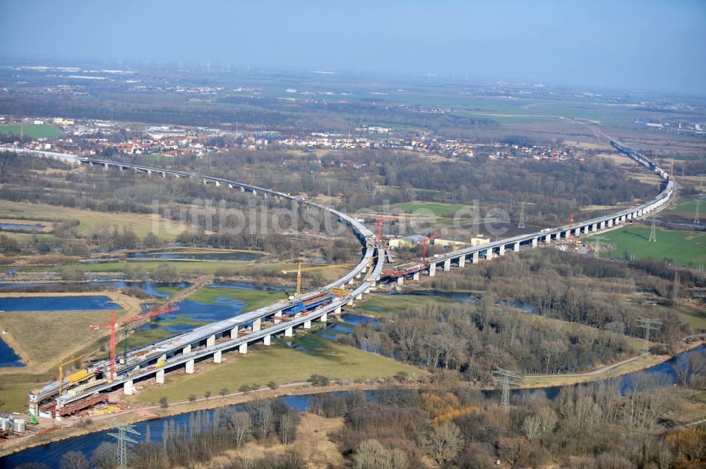 Rattmannsdorf von oben - Baustelle Viadukt des Bahn- Brückenbauwerk in Rattmannsdorf im Bundesland Sachsen-Anhalt, Deutschland