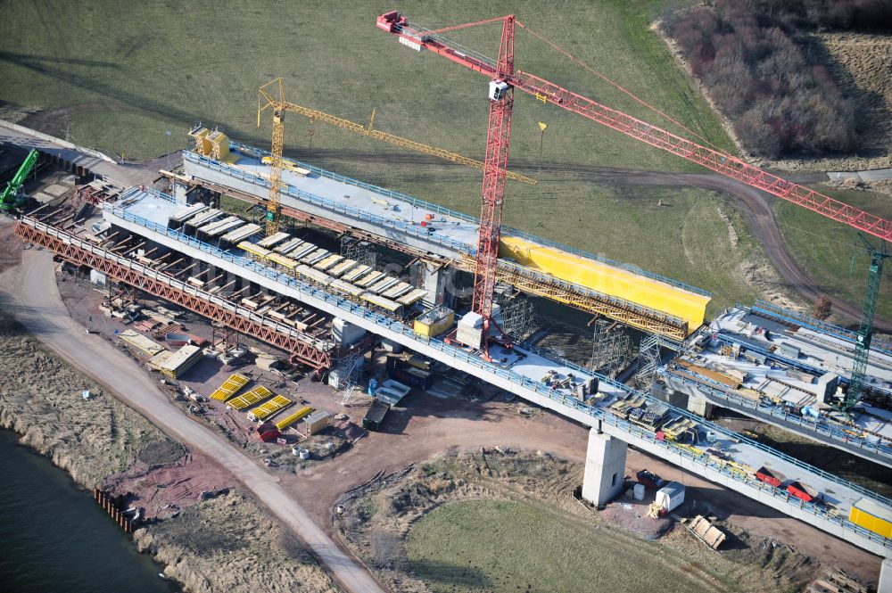 Rattmannsdorf aus der Vogelperspektive: Baustelle Viadukt des Bahn- Brückenbauwerk in Rattmannsdorf im Bundesland Sachsen-Anhalt, Deutschland