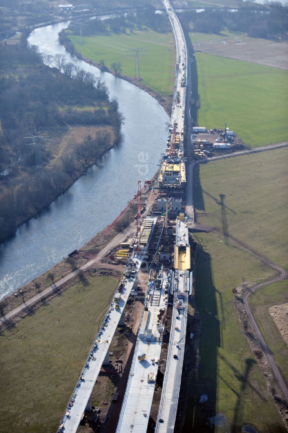 Rattmannsdorf aus der Vogelperspektive: Baustelle Viadukt des Bahn- Brückenbauwerk in Rattmannsdorf im Bundesland Sachsen-Anhalt, Deutschland