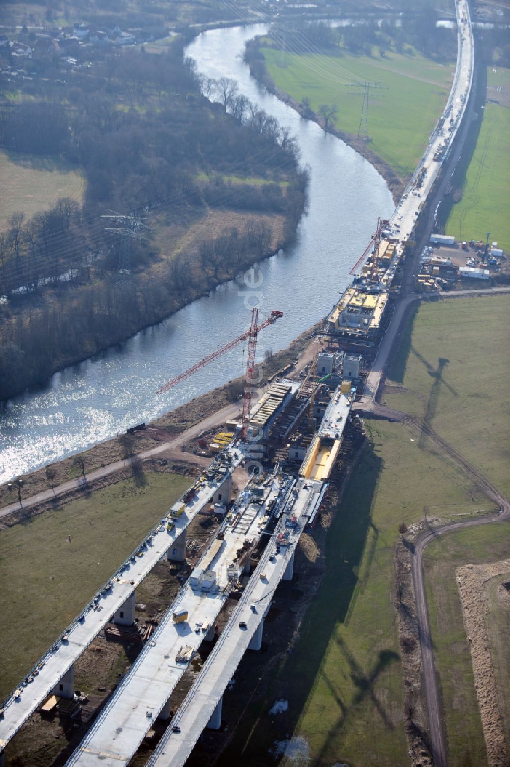 Luftaufnahme Rattmannsdorf - Baustelle Viadukt des Bahn- Brückenbauwerk in Rattmannsdorf im Bundesland Sachsen-Anhalt, Deutschland