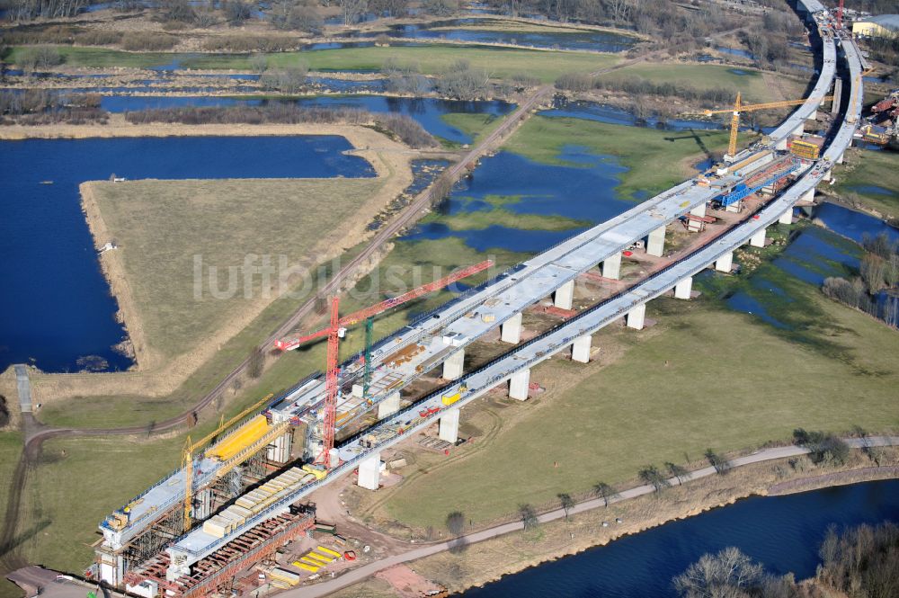 Rattmannsdorf aus der Vogelperspektive: Baustelle Viadukt des Bahn- Brückenbauwerk in Rattmannsdorf im Bundesland Sachsen-Anhalt, Deutschland