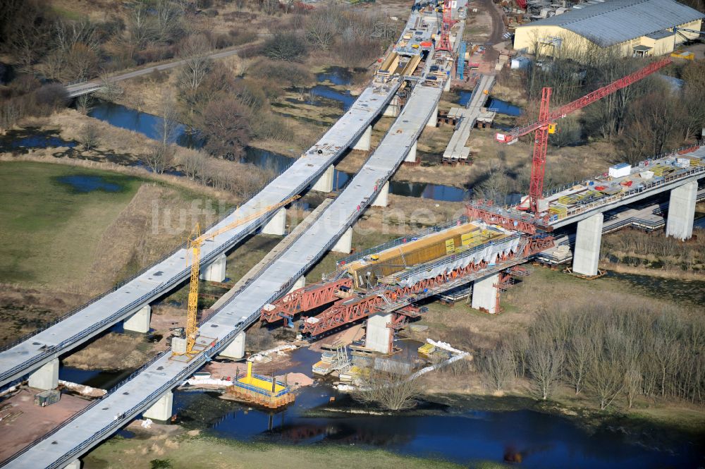 Rattmannsdorf von oben - Baustelle Viadukt des Bahn- Brückenbauwerk in Rattmannsdorf im Bundesland Sachsen-Anhalt, Deutschland