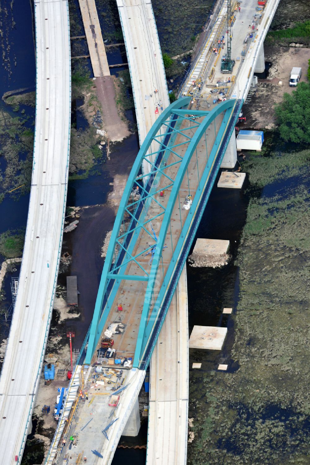 Rattmannsdorf von oben - Baustelle Viadukt des Bahn- Brückenbauwerk in Rattmannsdorf im Bundesland Sachsen-Anhalt, Deutschland