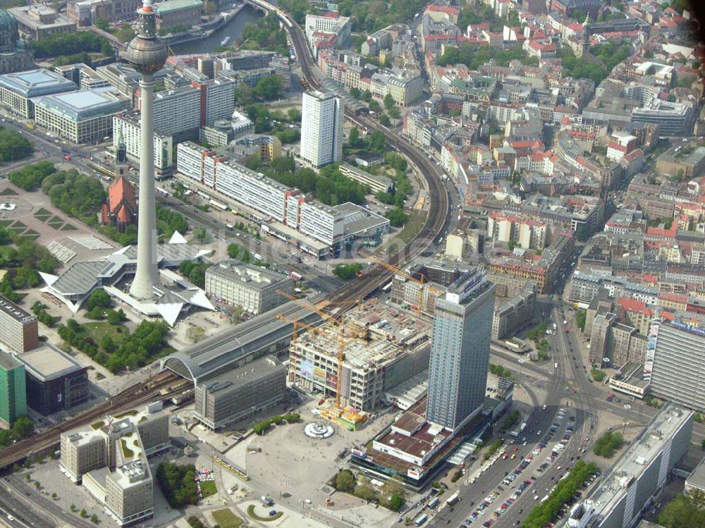 Luftbild Berlin - Baustelle des Wohn- und Einkaufzentrums Alexia in Berlin Mitte