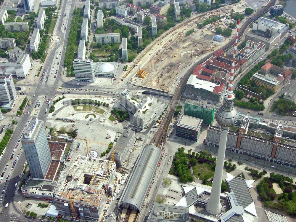 Berlin von oben - Baustelle des Wohn- und Einkaufzentrums Alexia in Berlin Mitte