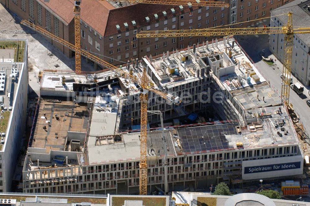 Luftaufnahme München - Baustelle für ein Wohn-, Park- und Geschäftshaus am Münchner Oberanger