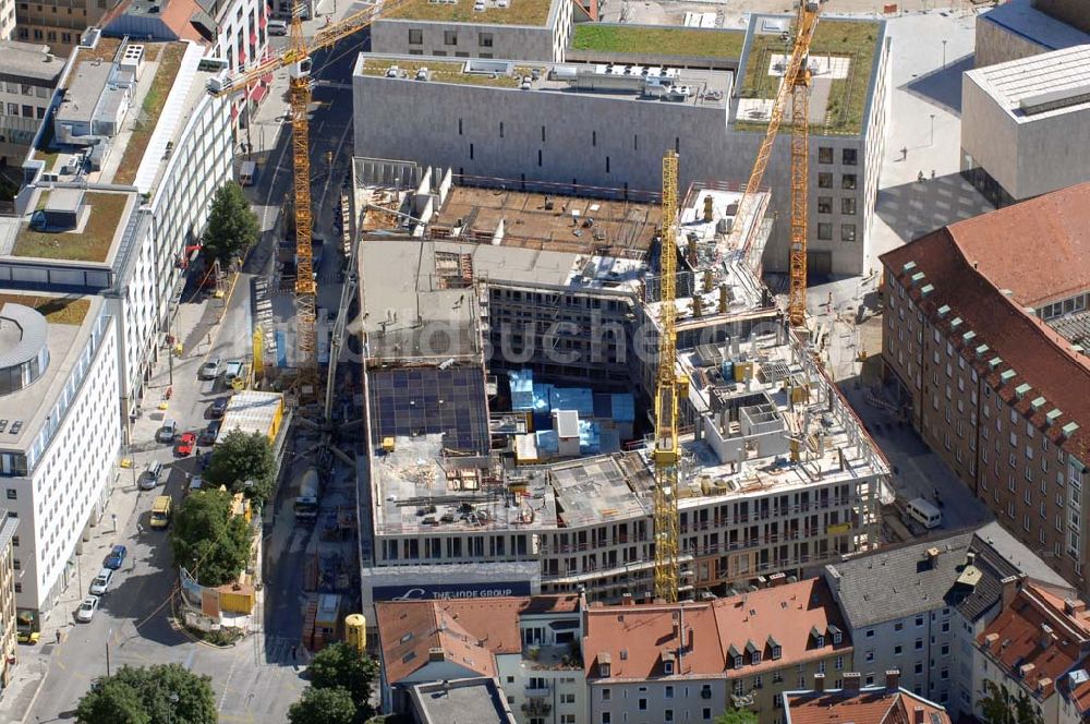 Luftaufnahme München - Baustelle für ein Wohn-, Park- und Geschäftshaus am Münchner Oberanger