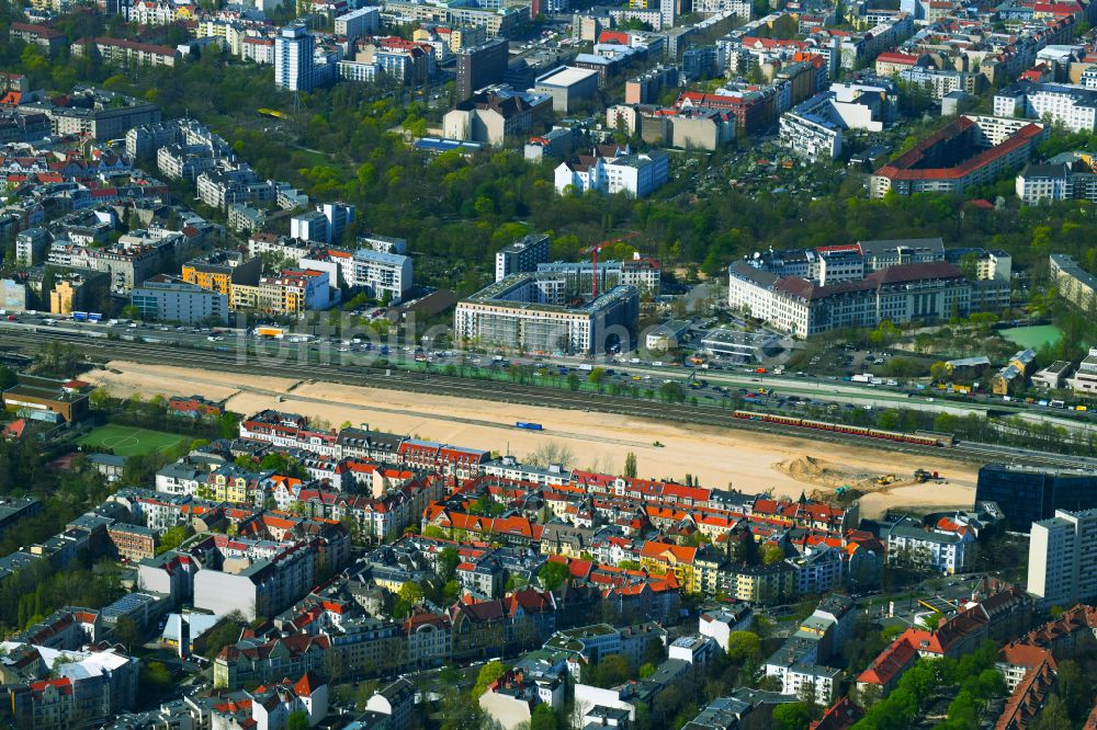 Luftaufnahme Berlin - Baustelle Wohnanlage Friedenauer Höhe im Ortsteil Wilmersdorf in Berlin, Deutschland