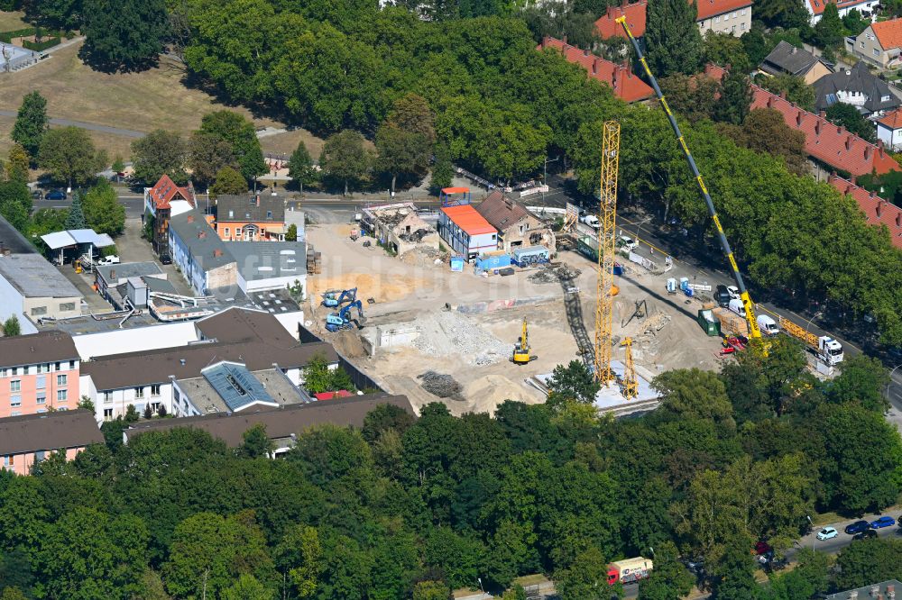 Luftbild Berlin - Baustelle einer Wohnanlage mit integrierten Nahversorgungszentrum in Berlin, Deutschland