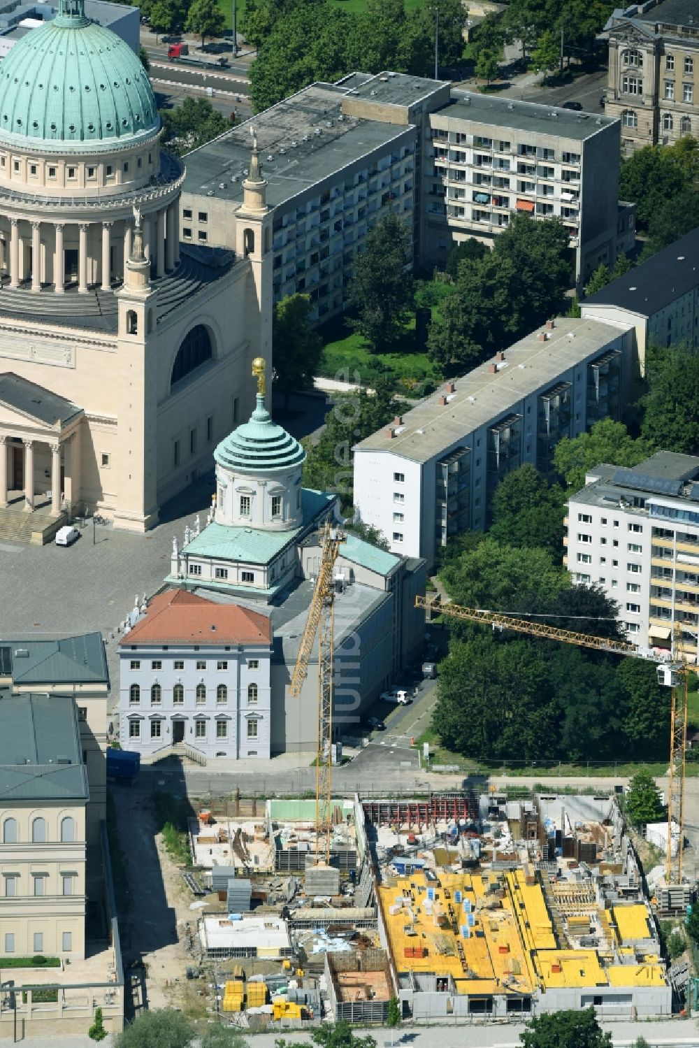 Potsdam aus der Vogelperspektive: Baustelle Wohngebiet einer Mehrfamilienhaussiedlung Am Alten Markt am Ufer des Kanales Alte Fahrt im Ortsteil Innenstadt in Potsdam im Bundesland Brandenburg, Deutschland