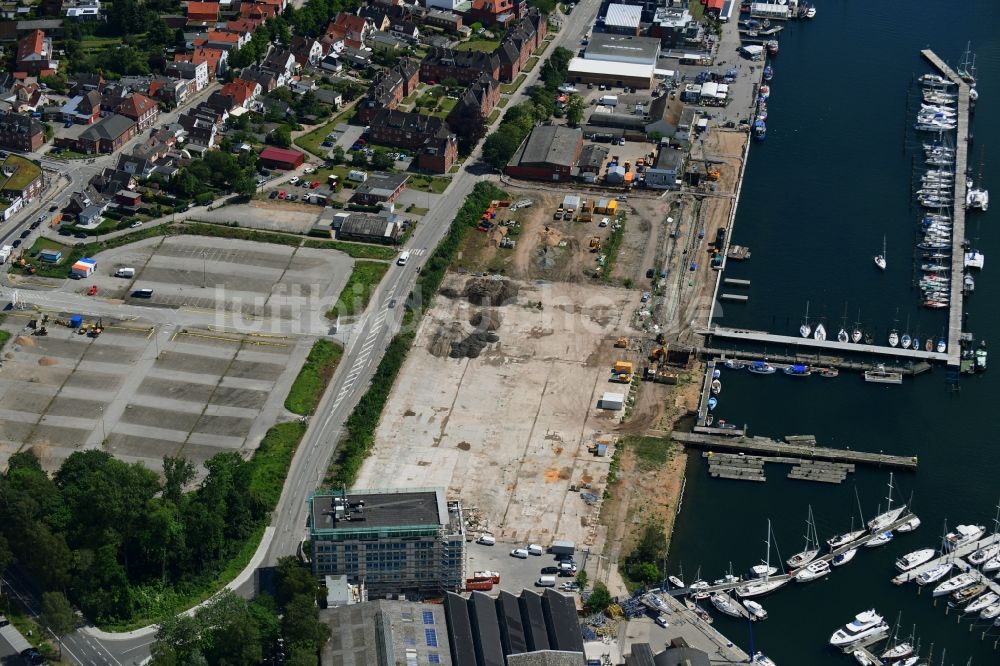 Luftaufnahme Lübeck - Baustelle Wohngebiet einer Mehrfamilienhaussiedlung Auf dem Baggersand in Travemünde im Bundesland Schleswig-Holstein, Deutschland