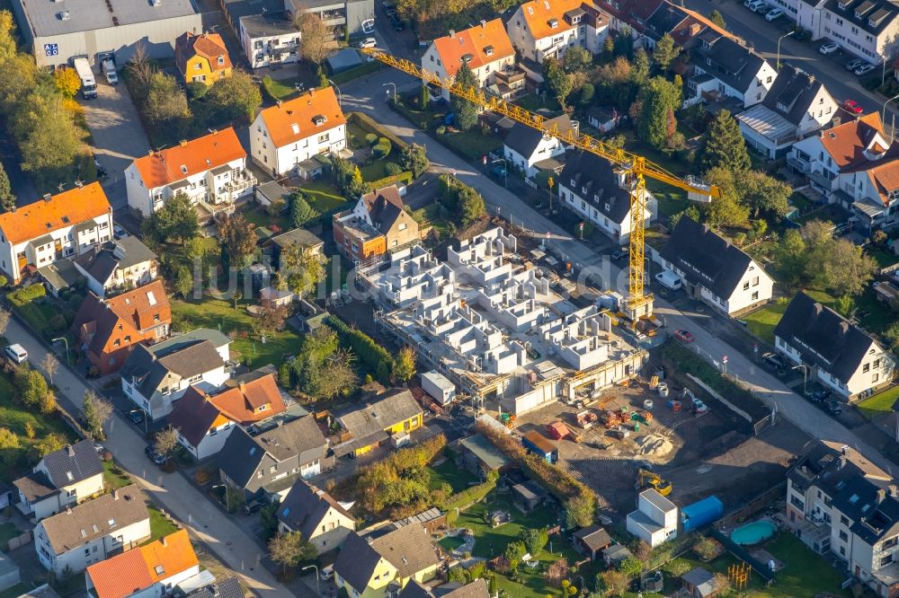 Arnsberg von oben - Baustelle Wohngebiet einer Mehrfamilienhaussiedlung am Barthold-Cloer-Weg im Ortsteil Neheim in Arnsberg im Bundesland Nordrhein-Westfalen, Deutschland