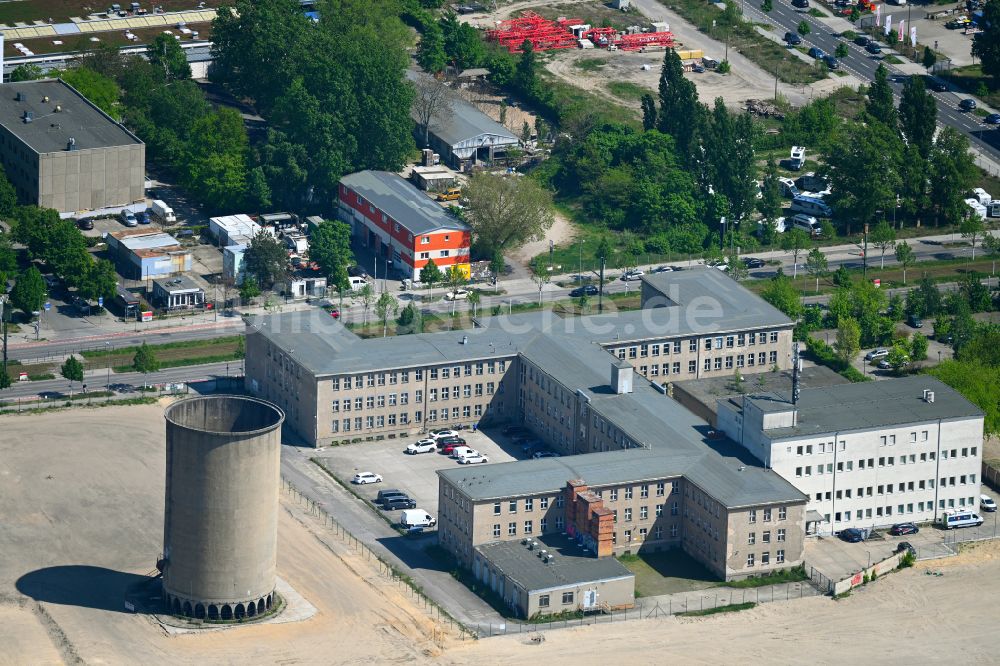 Berlin aus der Vogelperspektive: Baustelle Wohngebiet einer Mehrfamilienhaussiedlung in Berlin, Deutschland