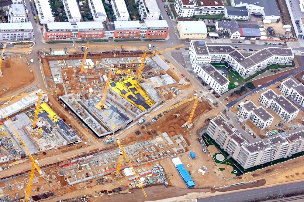 Regensburg aus der Vogelperspektive: Baustelle Wohngebiet einer Mehrfamilienhaussiedlung Das DÖRNBERG an der Kumpfmühler Straße Ecke Friedrich-Niedermeyer-Straße im Ortsteil Kumpfmühl-Ziegetsdorf-Neuprüll in Regensburg im Bundesland Bayern, Deutschland