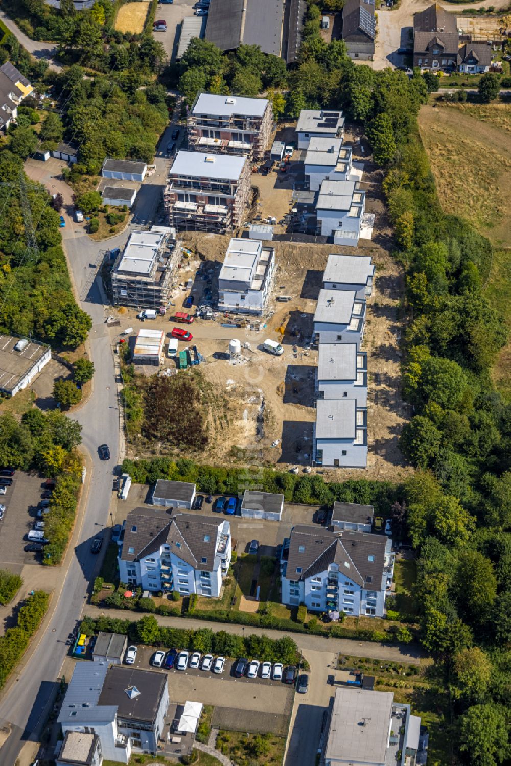 Luftbild Hasslinghausen - Baustelle Wohngebiet einer Mehrfamilienhaussiedlung in Hasslinghausen im Bundesland Nordrhein-Westfalen, Deutschland