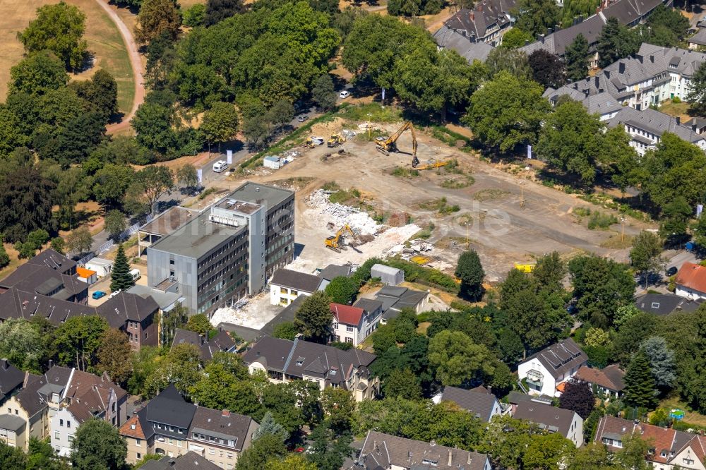 Bochum von oben - Baustelle Wohngebiet einer Mehrfamilienhaussiedlung an der Herderallee - Wielandstraße - Lessingstraße in Bochum im Bundesland Nordrhein-Westfalen, Deutschland