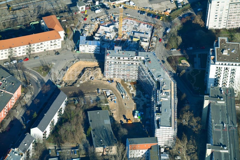 Berlin aus der Vogelperspektive: Baustelle Wohngebiet einer Mehrfamilienhaussiedlung der Kondor Wessels Holding GmbH im Ortsteil Lichtenberg in Berlin, Deutschland