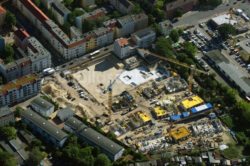 Luftaufnahme Berlin - Baustelle Wohngebiet der Mehrfamilienhaussiedlung Das Lichtenhain der BUWOG Group im Ortsteil Lichtenberg in Berlin, Deutschland