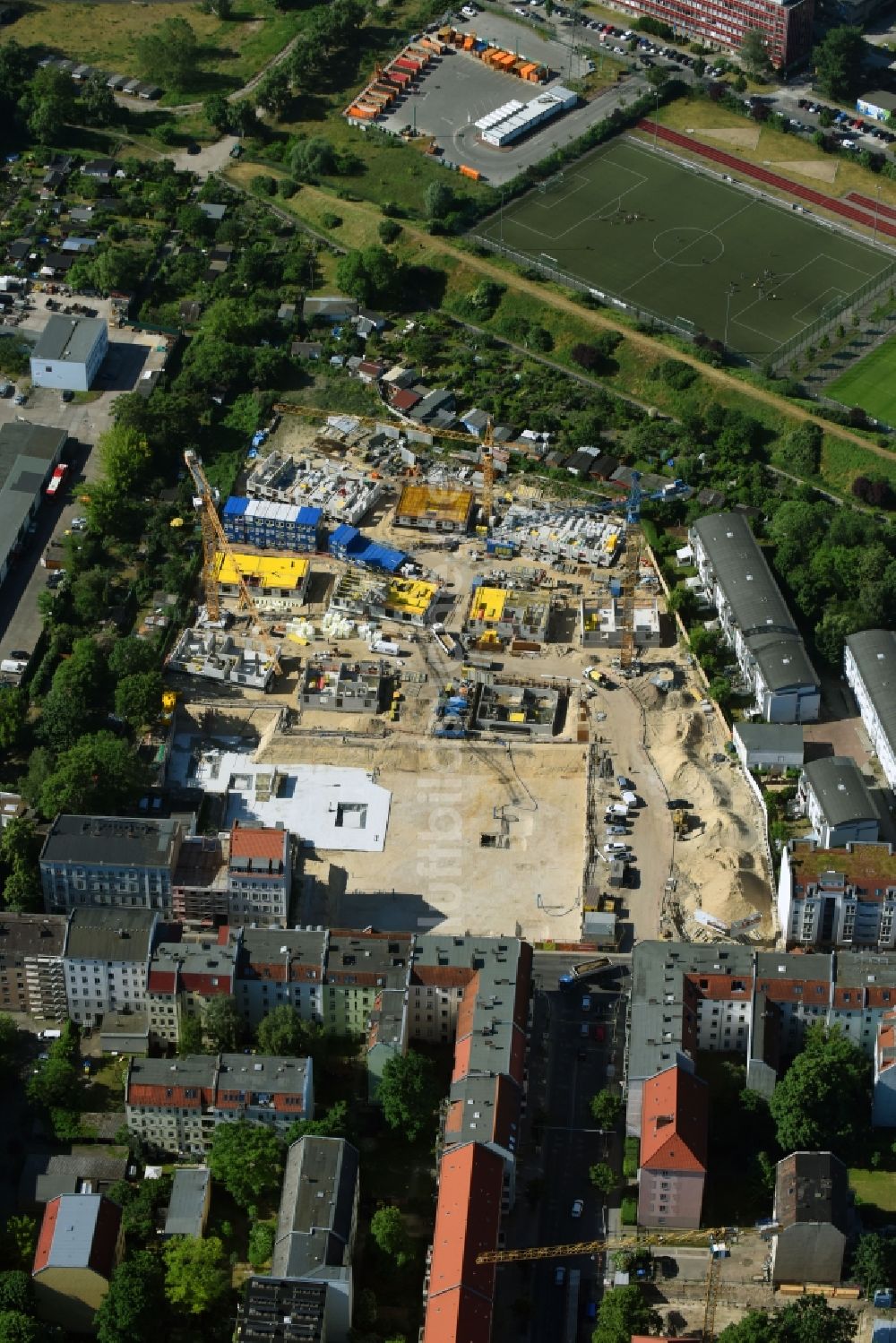 Luftbild Berlin - Baustelle Wohngebiet der Mehrfamilienhaussiedlung Das Lichtenhain der BUWOG Group im Ortsteil Lichtenberg in Berlin, Deutschland