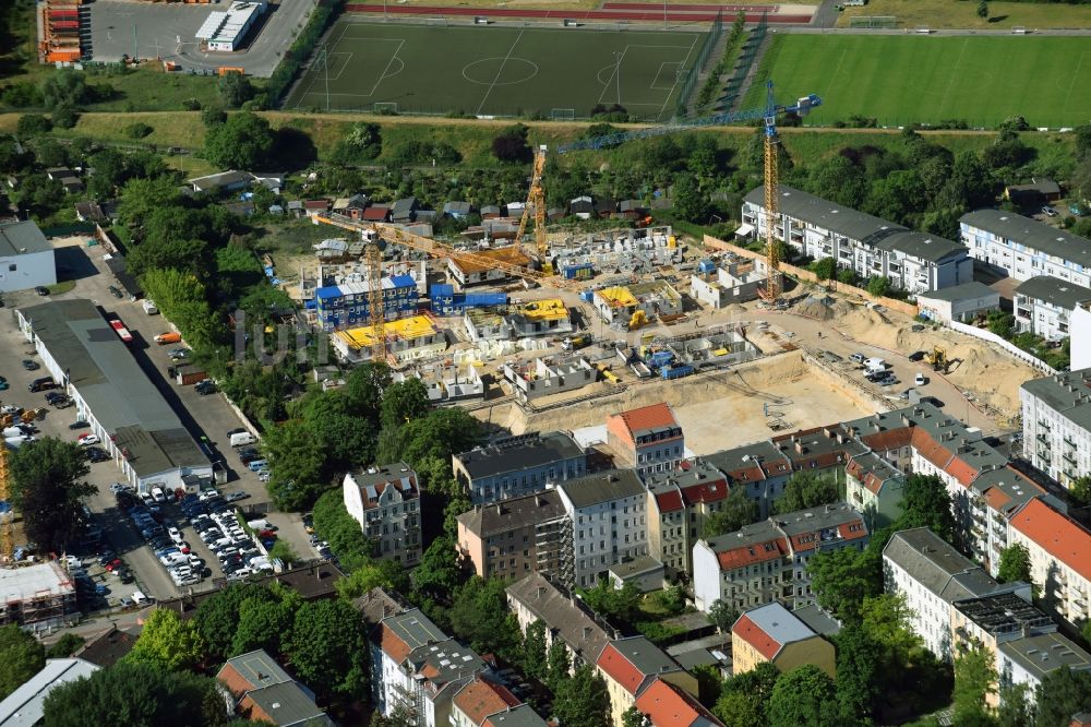 Luftbild Berlin - Baustelle Wohngebiet der Mehrfamilienhaussiedlung Das Lichtenhain der BUWOG Group im Ortsteil Lichtenberg in Berlin, Deutschland