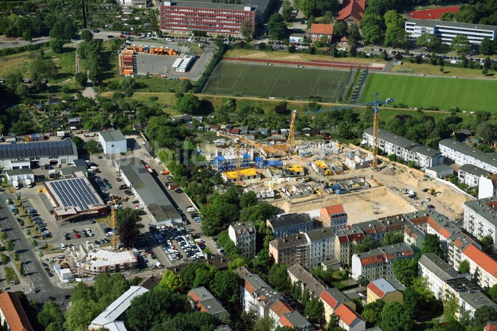 Luftaufnahme Berlin - Baustelle Wohngebiet der Mehrfamilienhaussiedlung Das Lichtenhain der BUWOG Group im Ortsteil Lichtenberg in Berlin, Deutschland