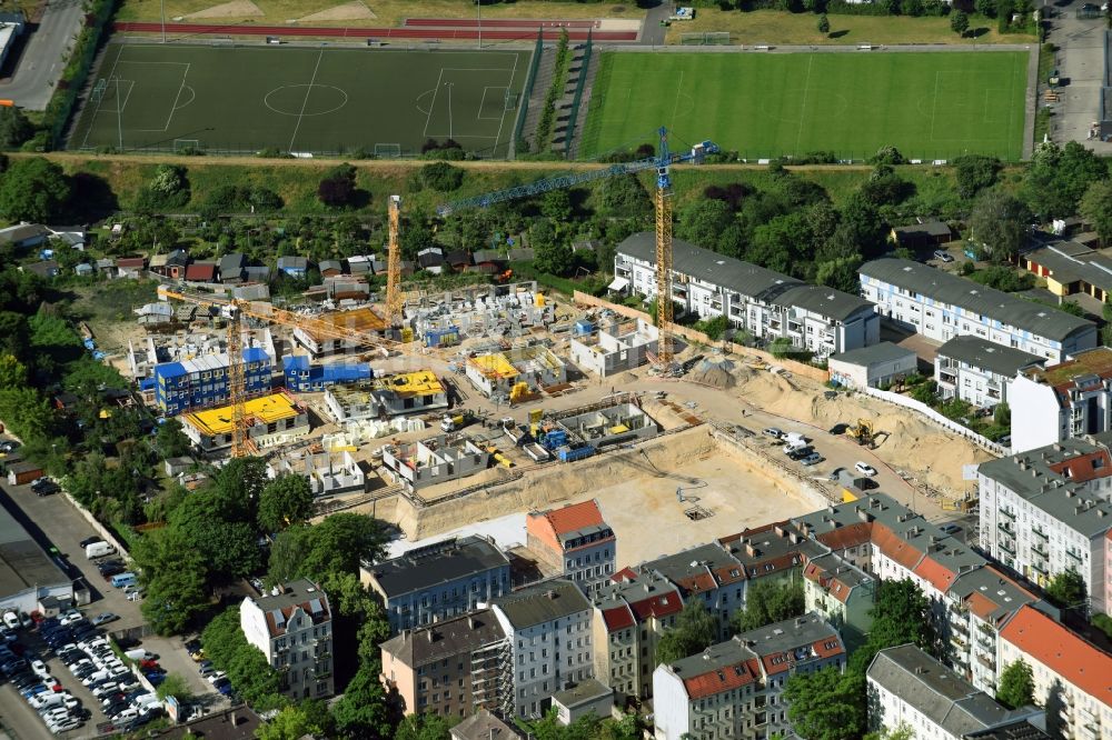 Berlin von oben - Baustelle Wohngebiet der Mehrfamilienhaussiedlung Das Lichtenhain der BUWOG Group im Ortsteil Lichtenberg in Berlin, Deutschland