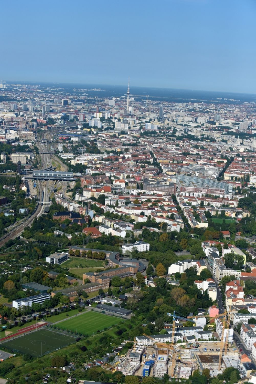 Berlin von oben - Baustelle Wohngebiet der Mehrfamilienhaussiedlung Das Lichtenhain der BUWOG Group im Ortsteil Lichtenberg in Berlin, Deutschland