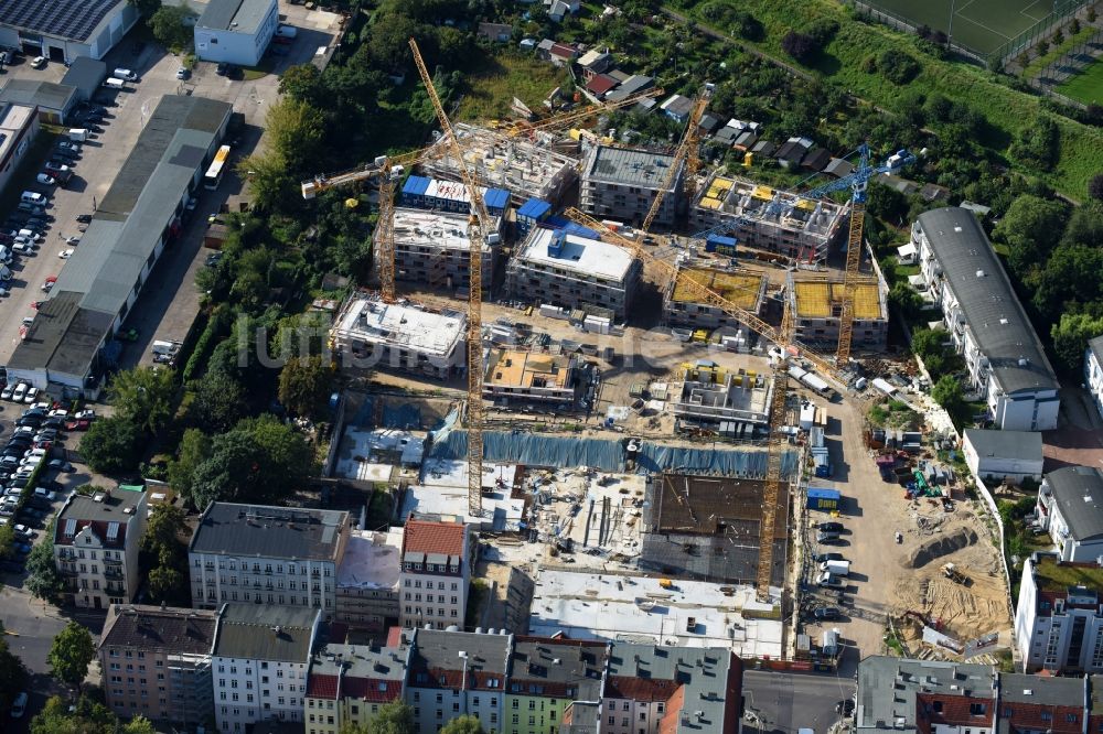 Luftaufnahme Berlin - Baustelle Wohngebiet der Mehrfamilienhaussiedlung Das Lichtenhain der BUWOG Group im Ortsteil Lichtenberg in Berlin, Deutschland