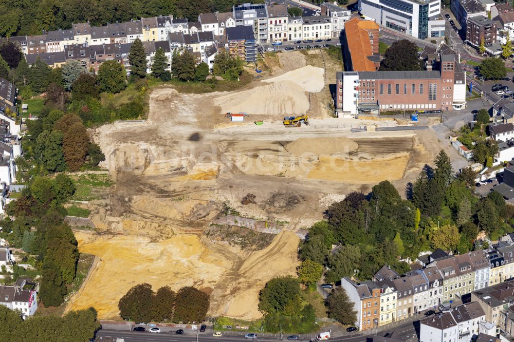 Mönchengladbach von oben - Baustelle Wohngebiet einer Mehrfamilienhaussiedlung Maria-Hilf- Terrassen in Mönchengladbach im Bundesland Nordrhein-Westfalen, Deutschland