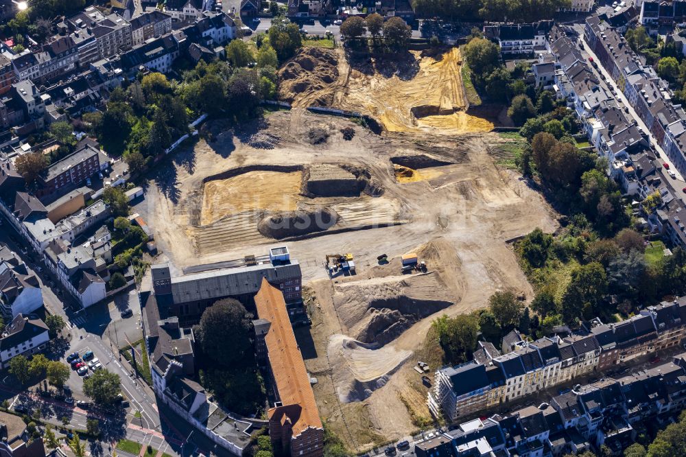 Luftaufnahme Mönchengladbach - Baustelle Wohngebiet einer Mehrfamilienhaussiedlung Maria-Hilf- Terrassen in Mönchengladbach im Bundesland Nordrhein-Westfalen, Deutschland