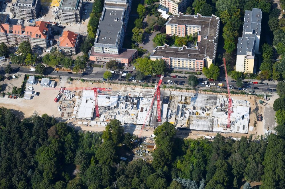 Luftbild Berlin - Baustelle Wohngebiet einer Mehrfamilienhaussiedlung Mariendorfer Weg im Ortsteil Neukölln in Berlin, Deutschland