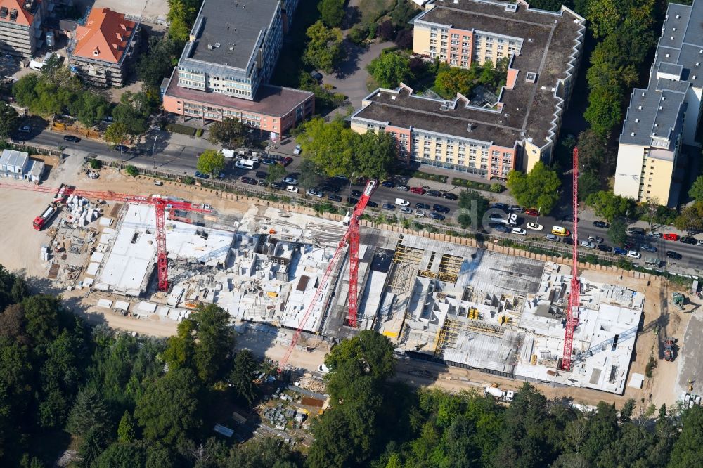 Luftaufnahme Berlin - Baustelle Wohngebiet einer Mehrfamilienhaussiedlung Mariendorfer Weg im Ortsteil Neukölln in Berlin, Deutschland