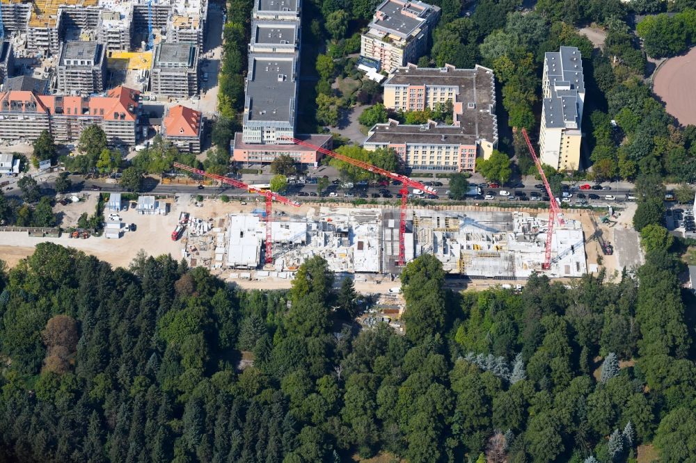 Berlin aus der Vogelperspektive: Baustelle Wohngebiet einer Mehrfamilienhaussiedlung Mariendorfer Weg im Ortsteil Neukölln in Berlin, Deutschland