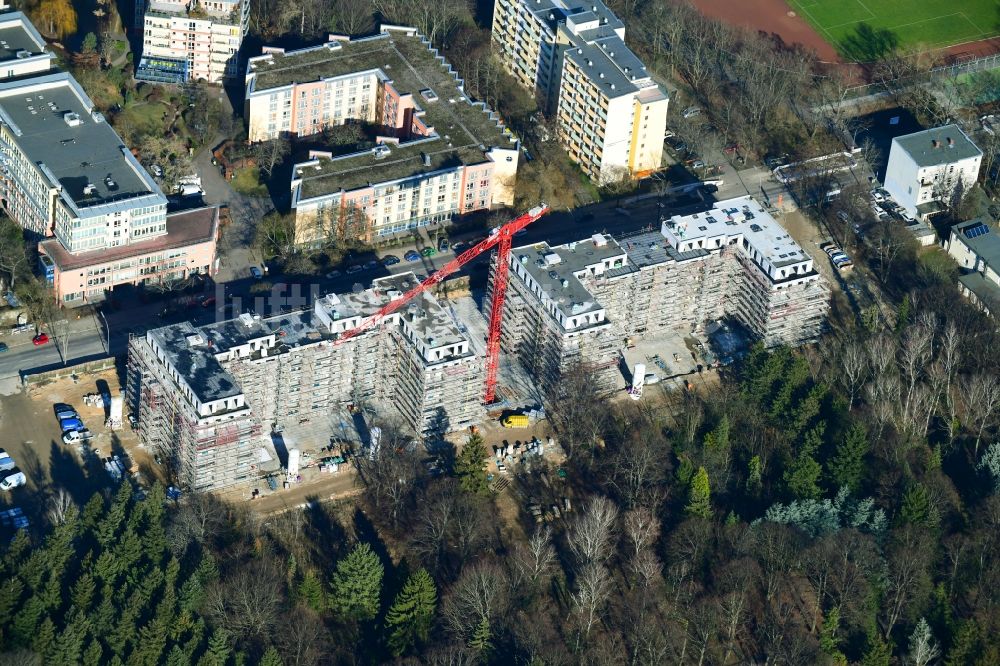 Berlin aus der Vogelperspektive: Baustelle Wohngebiet einer Mehrfamilienhaussiedlung Mariendorfer Weg im Ortsteil Neukölln in Berlin, Deutschland