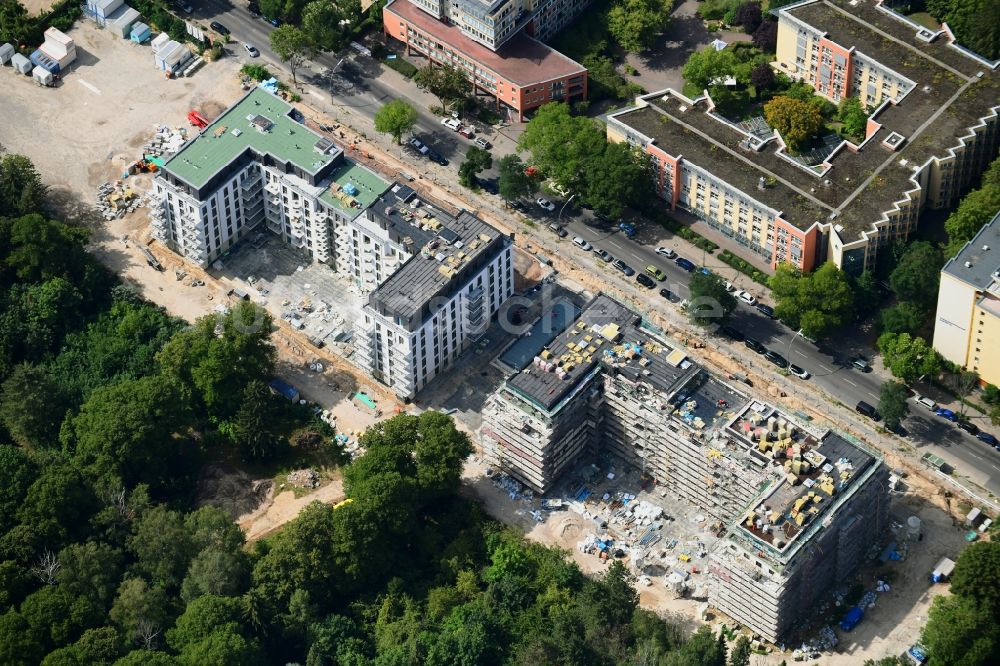 Berlin von oben - Baustelle Wohngebiet einer Mehrfamilienhaussiedlung Mariendorfer Weg im Ortsteil Neukölln in Berlin, Deutschland