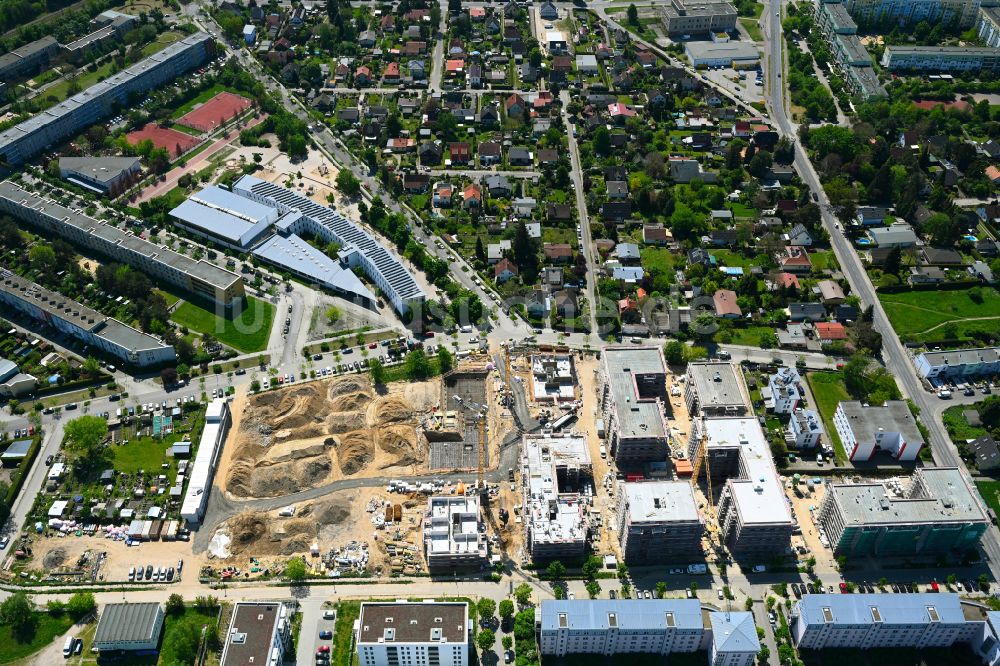 Luftbild Berlin - Baustelle Wohngebiet einer Mehrfamilienhaussiedlung im Ortsteil Altglienicke in Berlin, Deutschland